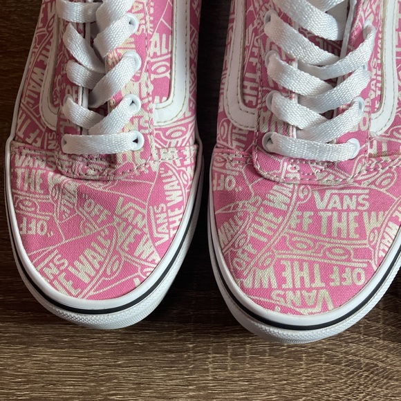 Bundle of 2 Girl Pre Owned Vans Size 3 Pink & White - Picture 3 of 10